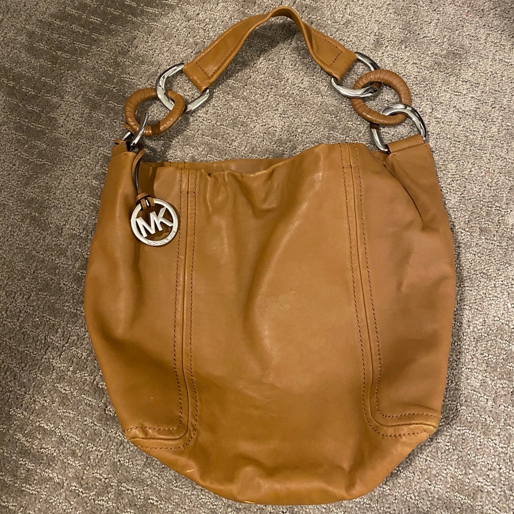 NWOT MICHAEL KORS CAMEL LEATHER BUCKET BAG - Picture 1 of 5
